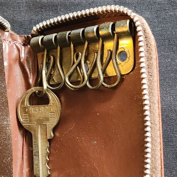 Vintage Brown Leather ZipUp Key Caddy Genuine Cowhide Key Holder Small Organizer - Picture 8 of 13
